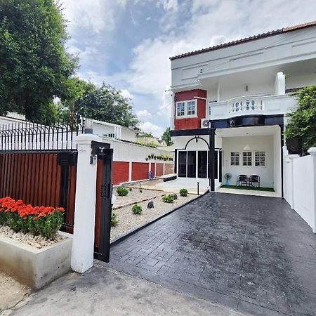 Boxsoon Nimman 2 # 4Beds 3Baths Villa Chiang Mai Exteriör bild