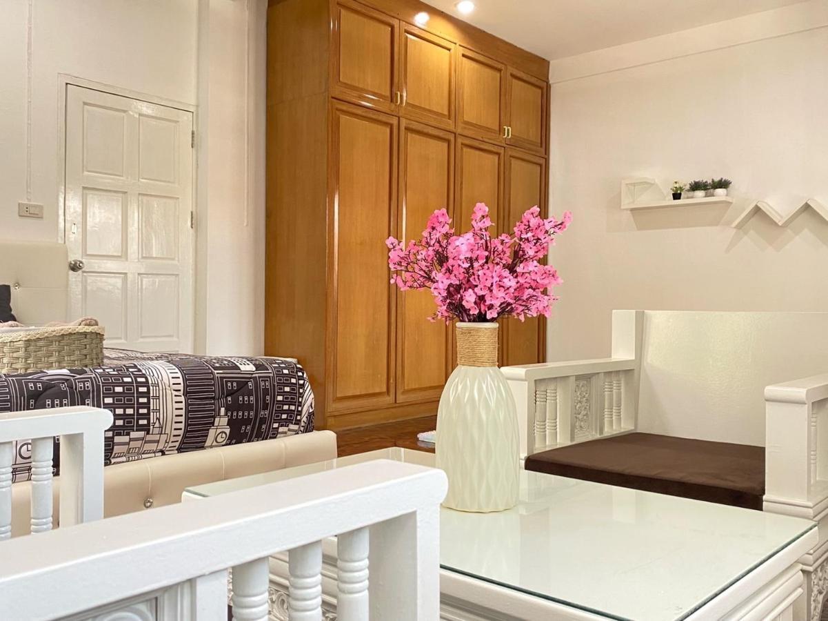 Boxsoon Nimman 2 # 4Beds 3Baths Villa Chiang Mai Exteriör bild