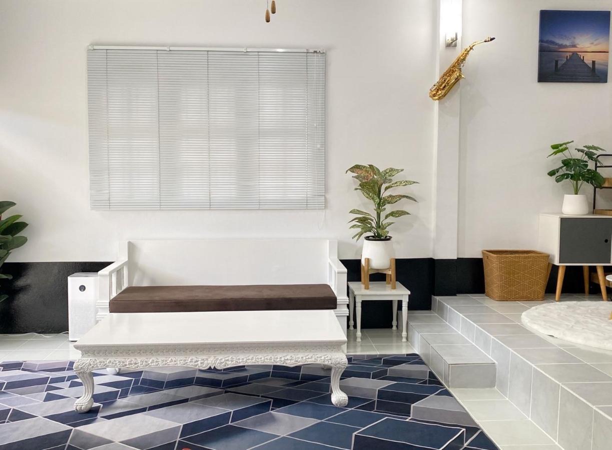 Boxsoon Nimman 2 # 4Beds 3Baths Villa Chiang Mai Exteriör bild